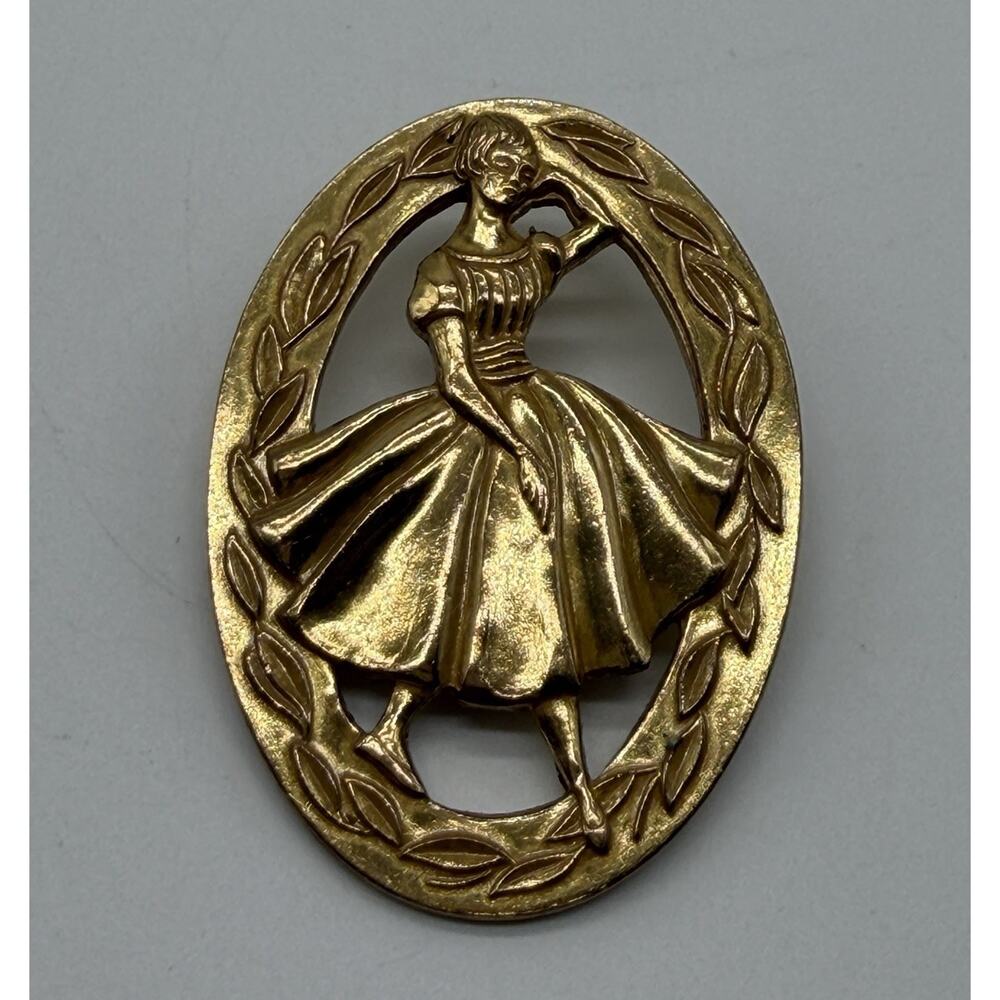 1950s Vintage Singer Teenage Dressmaking Contest Qualifier's Award Brooch Pin